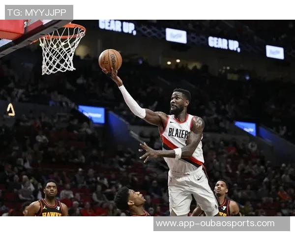 亚当斯防挡拆表现出色每回合失分仅067分与艾顿并列中锋第二佳 亚当斯防挡拆表现出色每回合失分仅067分与艾顿并列中锋第二佳